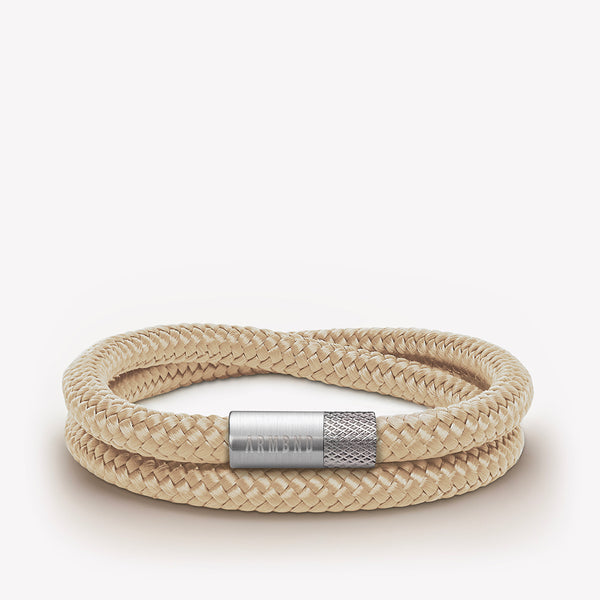 Beige dubbele armband met zilveren stalen sluiting