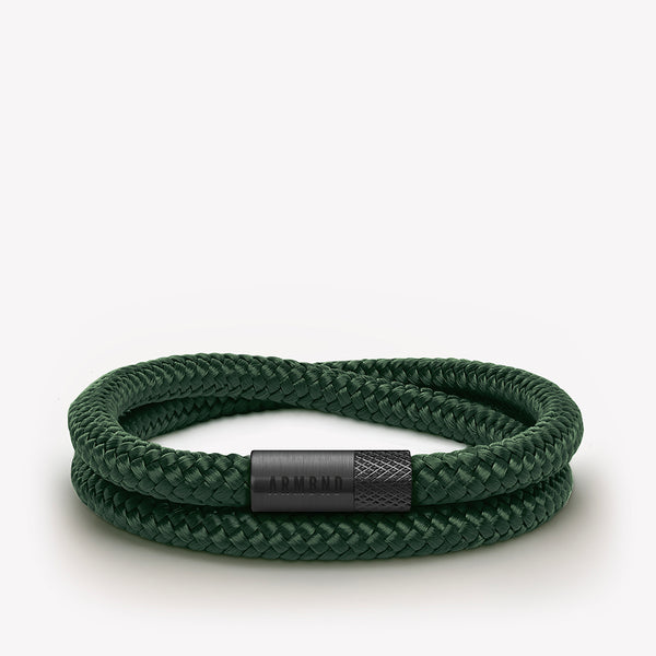 Dunkelgrünes Doppelarmband mit schwarzem Stahlverschluss