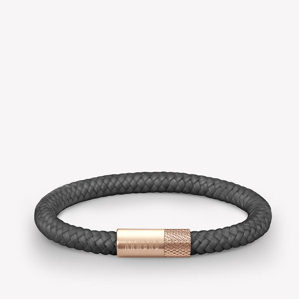 Dunkelgraues dünnes Armband mit roségoldenem Stahlverschluss