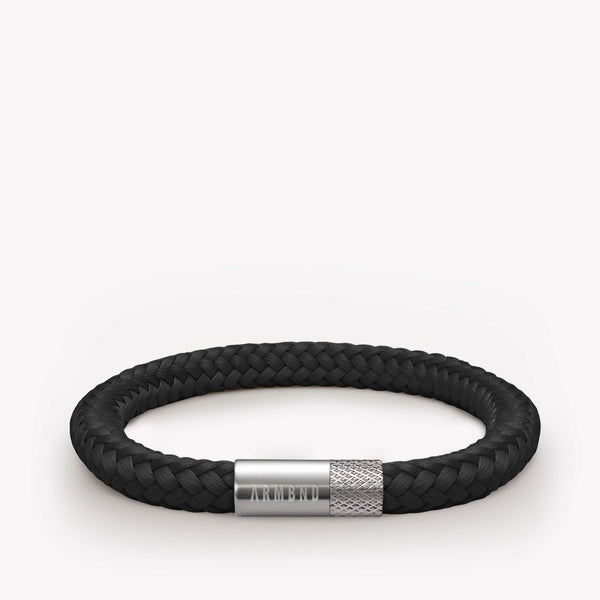 Zwarte dunne armband met zilveren stalen sluiting