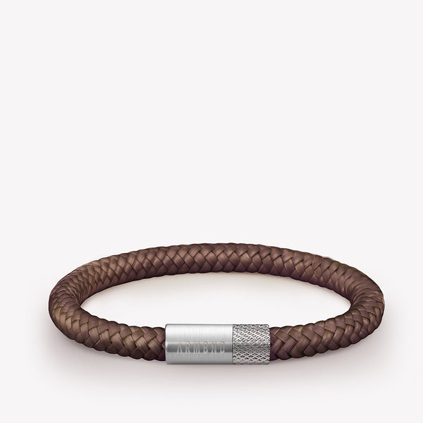 Bruine dunne armband met zilveren stalen sluiting