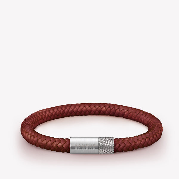 Donkerrode dunne armband met zilveren stalen sluiting
