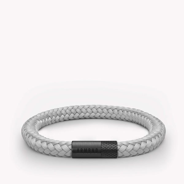 Graues dünnes Armband mit schwarzem Stahlverschluss