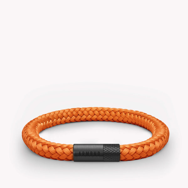 Oranges dünnes Armband mit schwarzem Stahlverschluss