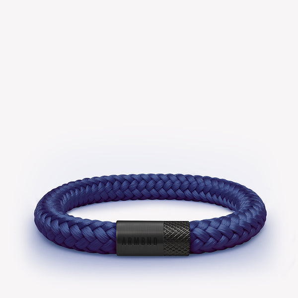 Blauwe armband met zwarte stalen sluiting