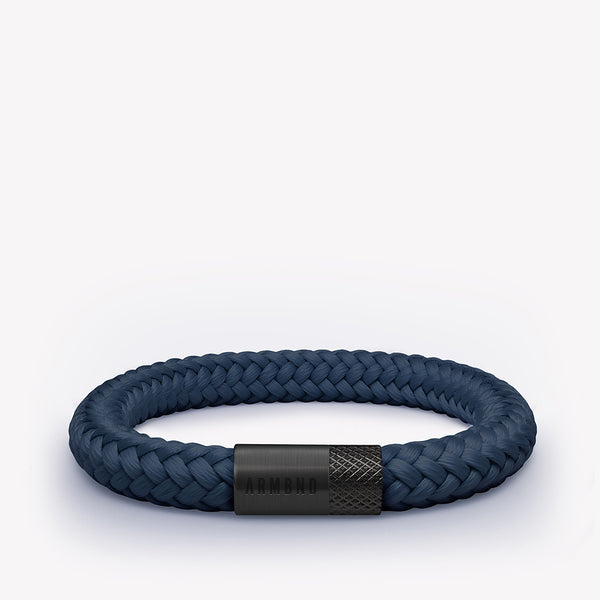 Donkerblauwe armband met zwarte stalen sluiting
