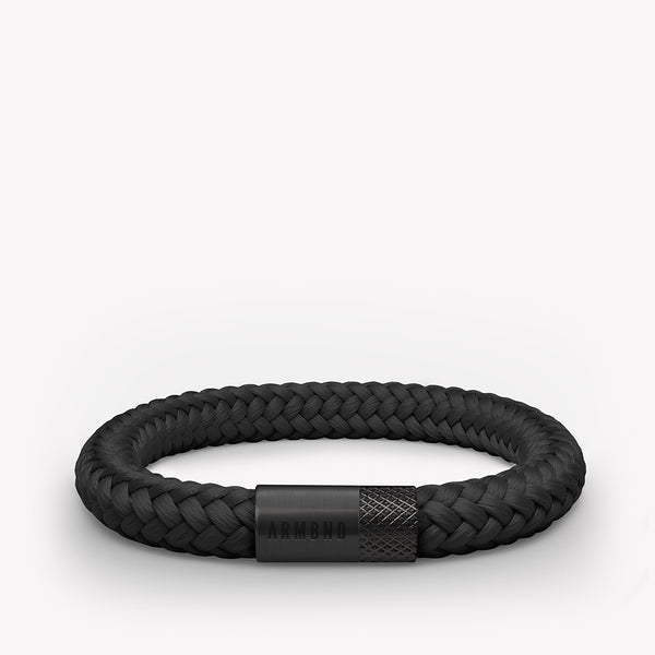 Schwarzes Armband mit schwarzem Stahlverschluss