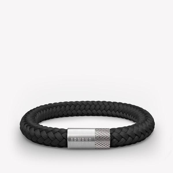 Zwarte armband met zilveren stalen sluiting