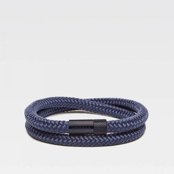 Blauwe dubbele armband met zwarte stalen sluiting