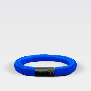 Kobalt blauwe armband met zwarte stalen sluiting