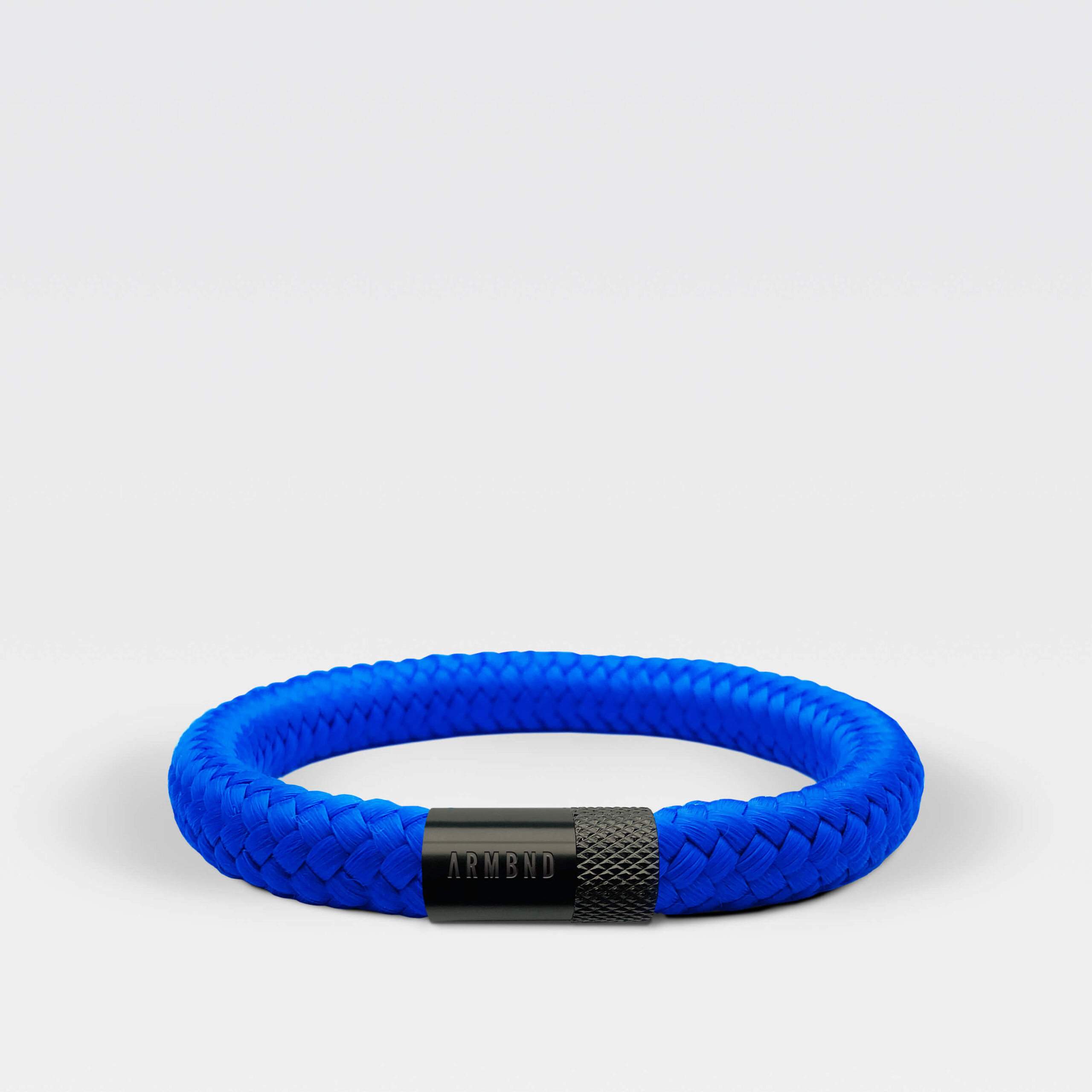 Image of Kobalt blauwe armband met zwarte stalen sluiting